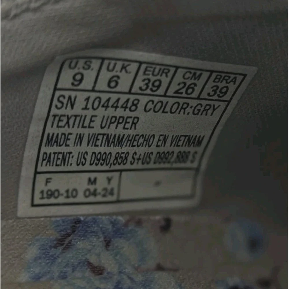 Sketchers Slip Ins Hands Free Shoes Womans 9 Gray Air Cooled Memory Washable